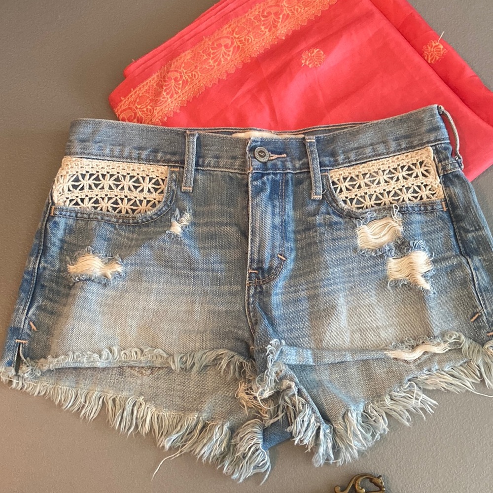 ☀️🐬🏝️ HOLLISTER SUMMER CUTOFFS! HOT 🥵 🩳